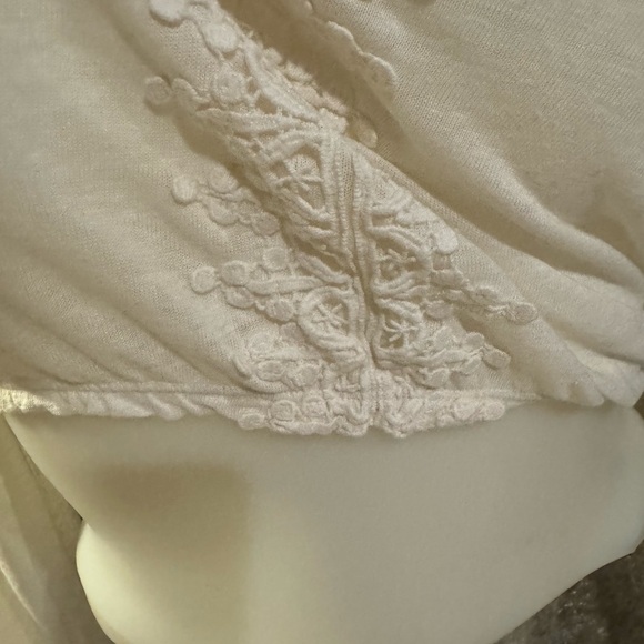 Aeropostale Cream Long Sleeve Ruffled Blouse‎ - Picture 6 of 6
